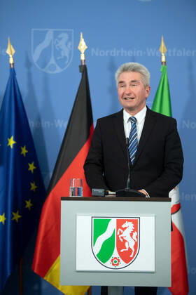 Andreas Pinkwart FDP , Minister of Economics of North Rhine-Westphalia, speaks at a press conference The state government reports on the current situation and the measures taken by the state government in the context of the Corona Pandemic xx