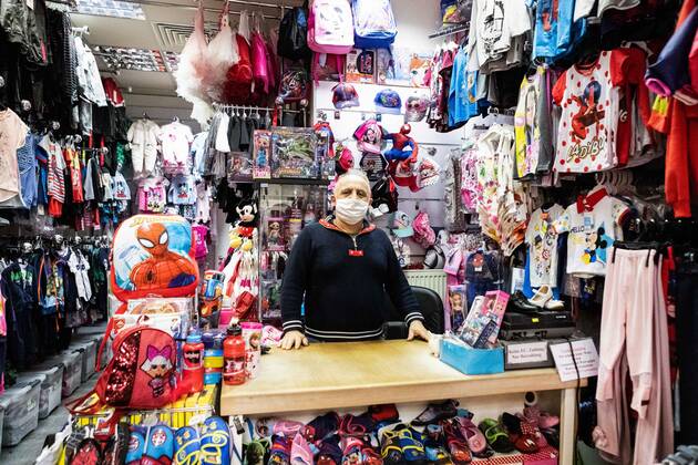 (200430) -- BERLIN, April 30, 2020 (Xinhua) -- A staff member wearing a face mask is seen at a shop in Berlin, capital of Germany, on April 29, 2020. Berlin made masks mandatory in stores on Wednesday, as the obligation to cover the mouth and nose has already been in force for public transportation since Monday. (Photo by Binh Truong Xinhua) GERMANY-BERLIN-COVID-19-FACE MASK-MANDATORY IN STORES 