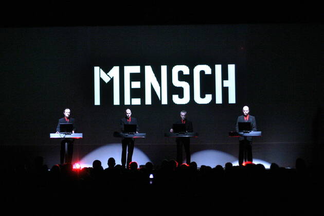 48 Concert Kraftwerk at Berlin Tempodrom, Ralf Hütter, Florian Schneider, Fritz Hilpert and Henning Schmitz, Electronic, Kraut Rock, Club Dance, Proto Punk, Experimental Rock, Pop, Huetter, video projection, video screen, machine music, keyboard, synthesizer, electro pop, audience, shadow, electronic music, t.s., total, Berlin Germany, Germany Copyright: xPOP-EYE Bilanx 00056373_00056373