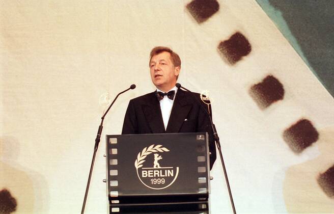 1 Berlinale 99 Eberhard Diepgen gives a speech at the opening of the INTERNATIONAL FILMFESTSPIELE in Berlin, film festival, film festival, international German politician, Berlin, governing mayor CDU of Berlin, international, celebrity, in Berlin Zoopalast, UCI Kinowelt, celebrity, celebrity, Copyright: xBRIGANI-ART HEINRICHx BriganiArt_00017695_00017695