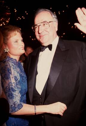 1 Press Ball Couple Helmut and Hannelore Kohl, at the Federal Press Ball, Chancellor and wife, man, wife, husband, couple, dance, politician, politics, chancellor, wife, Berlin Germany, Germany Copyright: xBRIGANI-ART HEINRICHx BriganiArt_00036393_00036393