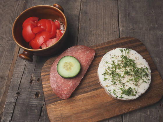 snack,salami bread,cheese bread ly0-kt8