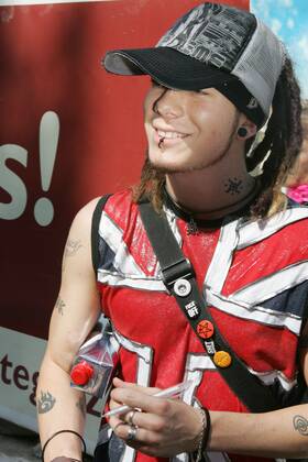 30 The band US 5, Richie, Izzy, Jay, Michael, Chris, short performance and autograph session at the topping-out ceremony of the Schlossgalerie Steglitz in Berlin, music, pop, boyband, US5, Berlin Germany, Germany Copyright: xPOP-EYE Scherfx 00079385_00079385