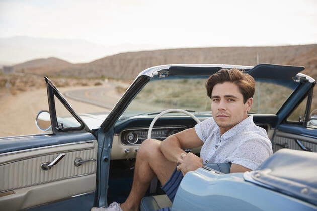 man,on the move,oldtimer mmq-wfk,model released, Symbolfoto