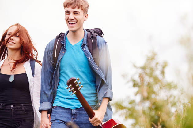 couple,guitar,summer holidays mmq-y6c,model released, Symbolfoto
