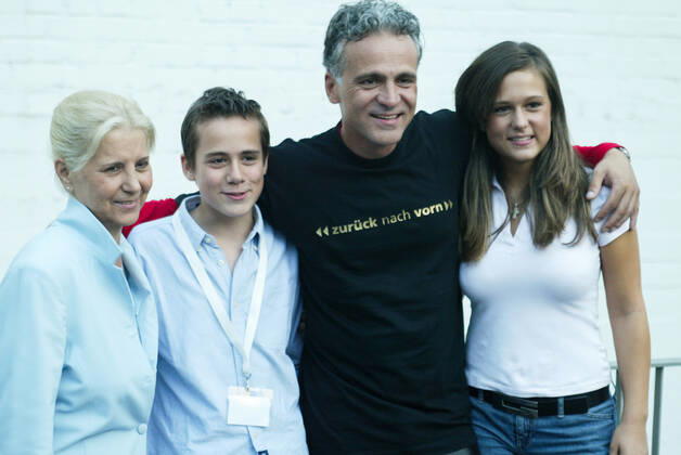 Nino de Angelo presentation Back to Front Gloria Theater by his mother Stella Gorgoglione, son Luca Gorgoglione, the German pop singer Nino de Angelo and daughter Louisa Gorgoglione at the Gloria Theater for the presentation of his new CD Back to Front, Cologne North Rhine-Westphalia Germany Copyright: ZIKxImages UnitedArchives00017361 EDITORIAL USE ONLY