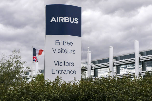 Elancourt, France July 2, 2020 - Illustration of the Airbus Defence And Space Aeronautical Industry Site. European aircraft manufacturer Airbus announced Tuesday that it will cut 15,000 jobs over the next year, as the airline industry faces unprecedented losses due to the COVID-19 pandemic AIRBUS, ECONOMIE, LOGO, GENERIQUE, ILLUSTRATION, AERONAUTIQUE, AVIATION, ENTREPRISE, LICENCIEMENTS, PLAN SOCIAL, CRISE ECONOMIQUE, YVELINES, CONSTRUCTEUR AERONAUTIQUE, AVIONS DE LIGNE, EMPLOI, CHOMAGE, INDUSTRIE FRANCAISE, GROUPE INDUSTRIEL, TRANSPORT AERIEN, CONJONCTURE, MULTINATIONALE, SUPPRESSIONS DE POSTES Copyright: xVincentxIsorex