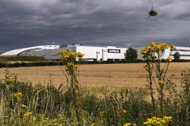 Elancourt, France July 2, 2020 - Illustration of the Airbus Defence And Space Aeronautical Industry Site. European aircraft manufacturer Airbus announced Tuesday that it will cut 15,000 jobs over the next year, as the airline industry faces unprecedented losses due to the COVID-19 pandemic AIRBUS, ECONOMIE, LOGO, GENERIQUE, ILLUSTRATION, AERONAUTIQUE, AVIATION, ENTREPRISE, LICENCIEMENTS, PLAN SOCIAL, CRISE ECONOMIQUE, YVELINES, CONSTRUCTEUR AERONAUTIQUE, AVIONS DE LIGNE, EMPLOI, CHOMAGE, INDUSTRIE FRANCAISE, GROUPE INDUSTRIEL, TRANSPORT AERIEN, CONJONCTURE, MULTINATIONALE, SUPPRESSIONS DE POSTES Copyright: xVincentxIsorex