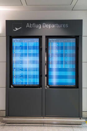 Effects Corona Munich Airport In picture Infoscreen departures Departure Terminal 2 T2 Munich Airport Munich Bayer Germany Copyright: Passion2Press MarkusxFischerx