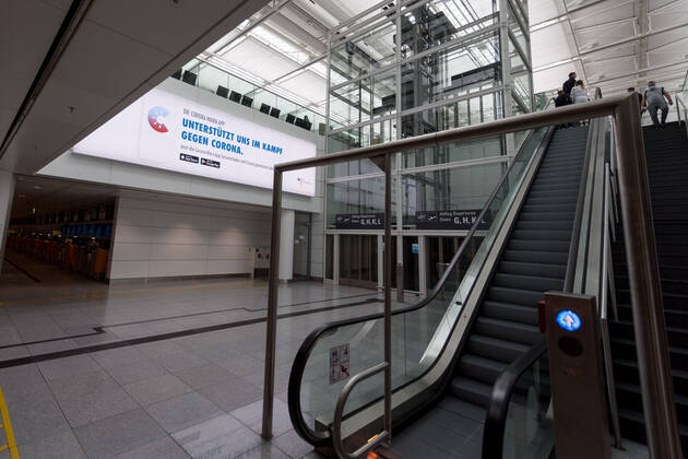 Effects Corona Munich Airport In picture Advertising board Terminal 2 T2 Corona Warn App Munich Airport Bayer Germany Copyright: Passion2Press MarkusxFischerx