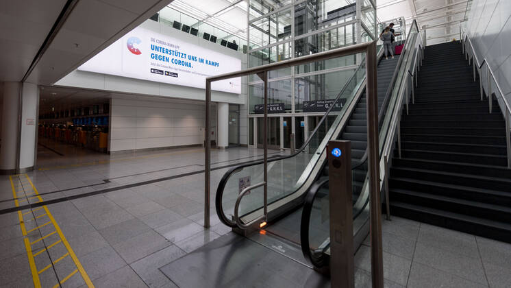 Effects Corona Munich Airport In picture Advertising board Terminal 2 T2 Corona Warn App Munich Airport Bayer Germany Copyright: Passion2Press MarkusxFischerx