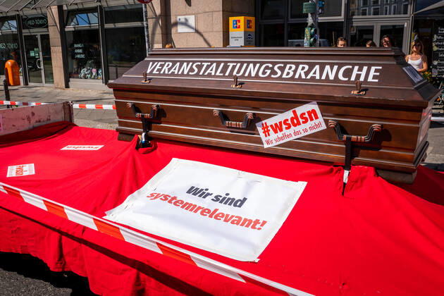 24 07 2020,Berlin,Germany,GER,Demo Saves the event industry For the third time now, actors in the sector are loudly bringing their concerns onto the streets of Berlins coffin