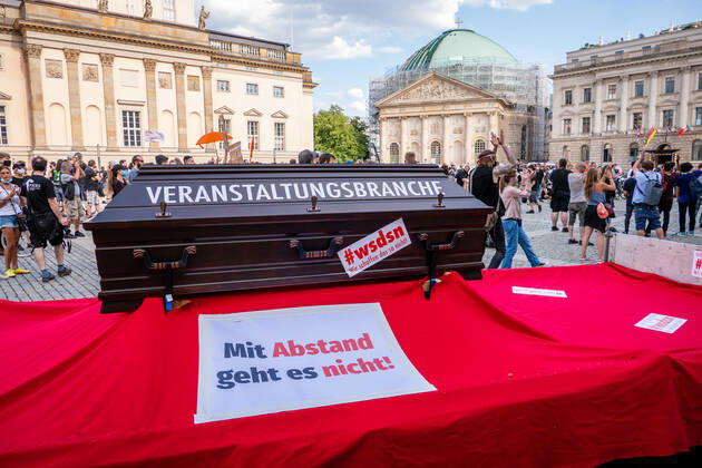 24 07 2020,Berlin,Germany,GER,Demo Rescues the event industry For the third time now, players in the sector are loudly bringing their concerns onto the streets of Berlin Quatsch Comedy Club Final rally at Bebelplatz Sarg