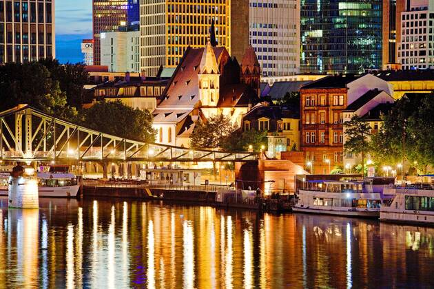 City view in the evening with the Main and financial district , Germany, Hesse, Frankfurt am Main cityscape in the evening with the Main and financial district , Germany, Hesse, Frankfurt am Main BLWS624321 Copyright: xblickwinkel S.xZiesex