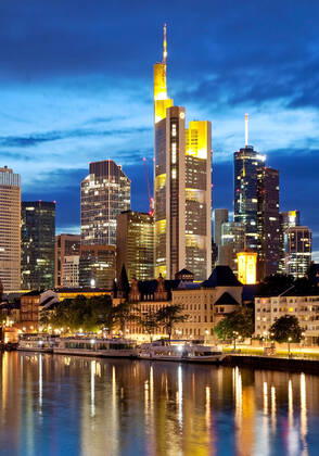 City view in the evening with the Main and bank district, Germany, Hesse, Frankfurt am Main cityscape in the evening with the Main and bank district , Germany, Hesse, Frankfurt am Main BLWS624339 Copyright: xblickwinkel S.xZiesex
