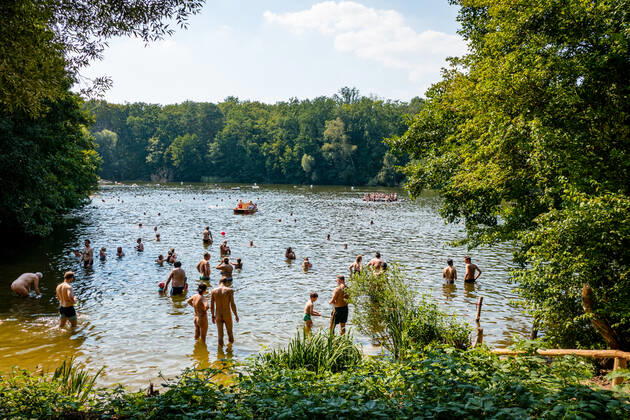 08 08 2020,Berlin,Germany,GER,Teufelssee in the Grunewald district of Charlottenburg Wilmersdorf With an outside temperature of over 30 degrees