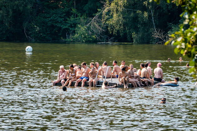 08 08 2020,Berlin,Germany,GER,Teufelssee in the Grunewald district of Charlottenburg Wilmersdorf With an outside temperature of over 30 degrees