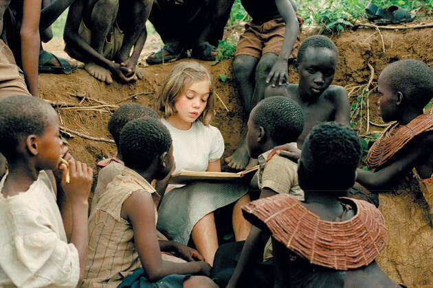 NOWHERE IN AFRICA Date: 2001. Strictly editorial use only in conjunction with the promotion of the film. Credit line mandatory. This image is copyright of the film company and is supplied under the terms of issue as film still. No commercial or book cover use permitted without prior consent from the film company. Mandatory credit line: Image courtesy BAVARIA FILM CONSTANTIN FILM PRODUCKTION MTM CINETEVE Ronald Grant Archive Mary Evans