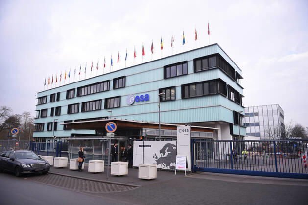 ESA Press Conference, Astronaut Dr Matthias Maurer 02 02 2017 Darmstadt x1x ESA, European Space Operations Center Press Conference, Introduction of ESA Astronaut Dr Matthias Maurer In the picture l r exterior view, building Frankfurt Frankfurt Hessen Germany