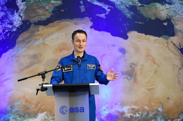 ESA Press Conference, Astronaut Dr Matthias Maurer 02 02 2017 Darmstadt x1x ESA, European Space Operations Center Press Conference, Introduction of ESA Astronaut Dr Matthias Maurer In the picture l r Dr Matthias Maurer Frankfurt Frankfurt Hessen Germany