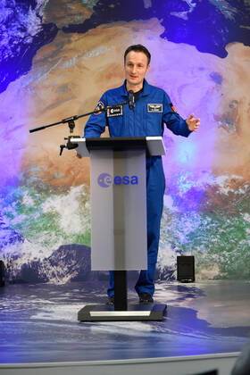 ESA Press Conference, Astronaut Dr Matthias Maurer 02 02 2017 Darmstadt x1x ESA, European Space Operations Center Press Conference, Introduction of ESA Astronaut Dr Matthias Maurer In the picture l r Dr Matthias Maurer Frankfurt Frankfurt Hessen Germany