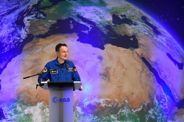 ESA Press Conference, Astronaut Dr Matthias Maurer 02 02 2017 Darmstadt x1x ESA, European Space Operations Center Press Conference, Introduction of ESA Astronaut Dr Matthias Maurer In the picture l r Dr Matthias Maurer Frankfurt Frankfurt Hessen Germany