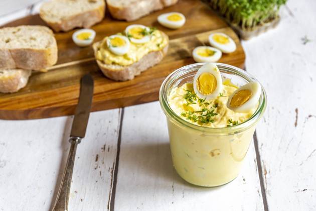 Jar of homemade egg salad with cress SARF04615
