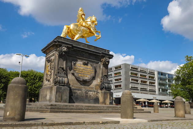 The Golden Horseman in Dresden now shines earlier than planned after restoration Since July, the landmark has been restored for 30,000 euros At the weekend, Augustu