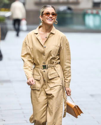 June 10, 2020, London, United Kingdom: Ashley Roberts seen departing from the Global Radio Studios in London. London United Kingdom - ZUMAs197 20200610_zaa_s197_009 Copyright: xBrettxCovex