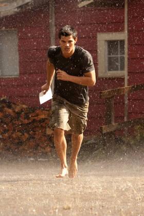 THE TWILIGHT SAGA: BREAKING DAWN PART 1 TAYLOR LAUTNER THE TWILIGHT SAGA: BREAKING DAWN PART 1 TAYLOR LAUTNER Date: 2011 Mandatory credit line: Image courtesy Ronald Grant Mary Evans SUMMIT ENTERTAINMENT ? 2011 Summit Entertainment, LLC. All rights reser