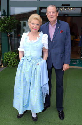 Music Festival Kitzbuehel 20 08 2016 Entrepreneur Maria Elisabeth Schaeffler Continental Group Man Prof Dr Juergen R Thumann BDI, European Employers Association BUSINESSEUROPE in front of the Hotel Rasmushof in Kitzbuehel 20 08 2016