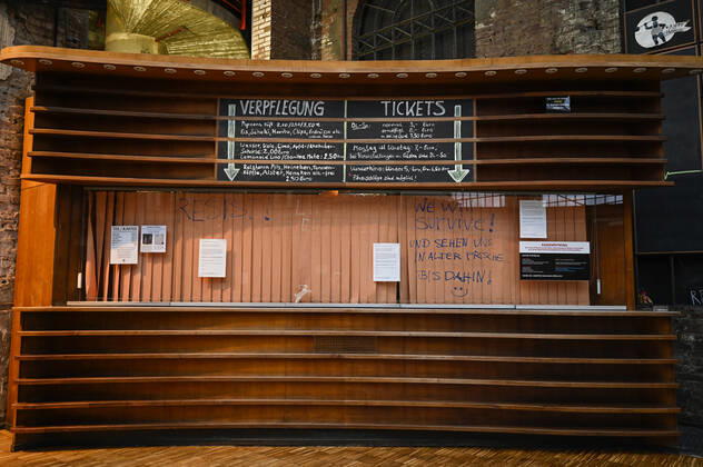 DEUTSCHLAND, Hamburg Altona, Corona Krise, lock down, geschlossenes Zeise Kino zur Vermeidung von Infektionen Hamburg Deutschland