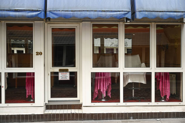 Corona Pandemie, lock down, geschlossene Bordelle in der Herbertstraße auf Hamburg St. Pauli Hamburg Deutschland