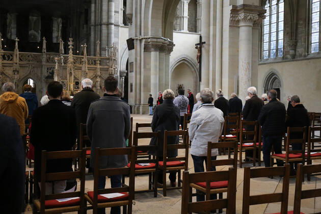 Cathedral preacher Jörg Uhle Wettler will hold the Reformation Day service with Holy Communion in Magdeburg Cathedral, actually Prime Minister Dr Reiner Haseloff was supposed to speak, but he cancelled his speech the day before because of the Corona Pandemic Up to three hundred people were admitted to the Reformation Day service in compliance with t
