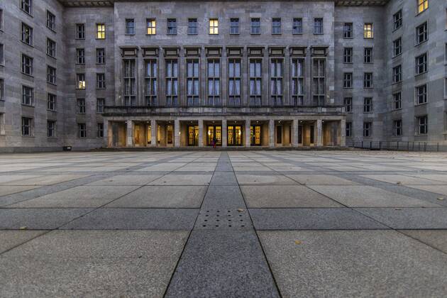 Federal Ministry of Finance BMF , recorded at the blue hour in Berlin, 03 11 2020 Berlin Germany Copyright: xFlorianxGaertner photothek.netx