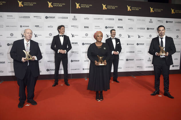 Reiner Calmund, Matze Knop, Jawahir Cumar, Marc Peine and Bülent Ceylan at the 16 Kinderlachen Gala 2020 in the Gold Hall of the Westfalenhallen Dortmund, 28 11 2020 Foto:xN.xKubelkax xFuturexImage