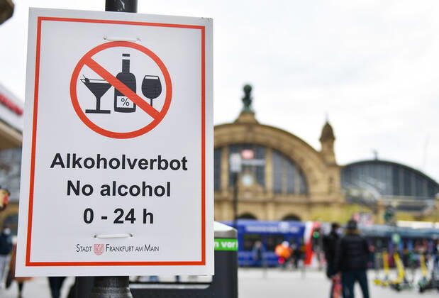 xblx, ban on alcohol in the city centre of Frankfurt, train station, central station, emwir Frankfurt am Main