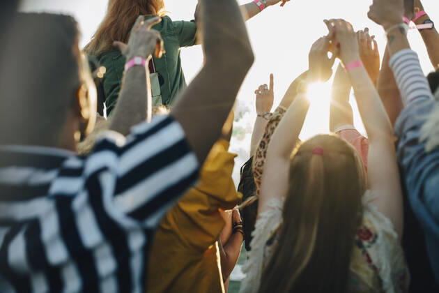 Rear view of crowd with arms raised enjoying in music festival , model released Copyright: xMaskotx , MA69785