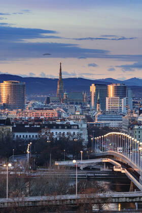 Vienna city center, river Donau (Danube), bridge Reichsbrücke, cathedral Stephansdom (St. Stephen s Cathedral) Wien, Vienna Wien Austria 00. overview