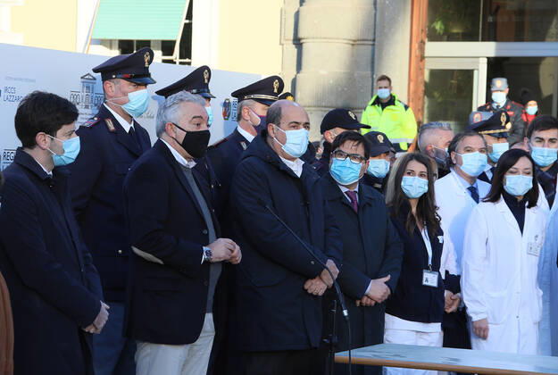 Rome, Preparation of the vials for the first anti Covid 19 vaccine on the occasion of the Vaccine Day Pictured: Roberto Speranza, Domenico Arcuri, Nicola Zingaretti, Alessio D Amato, Claudia Alivernini  Copyright: xPieroxTenaglix xIPAx xPieroxTenaglix