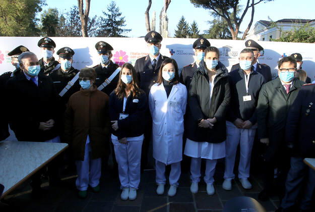 Rome, Preparation of the vials for the first anti Covid 19 vaccine on the occasion of the Vaccine Day Pictured: Francesco Vaia, Maria Rosaria Capobianchi, Claudia Alivernini, Alessandra Vergori, Alessandra D Abramo, Omar Altobelli  Copyright: xPieroxTenaglix xIPAx xPieroxTenaglix