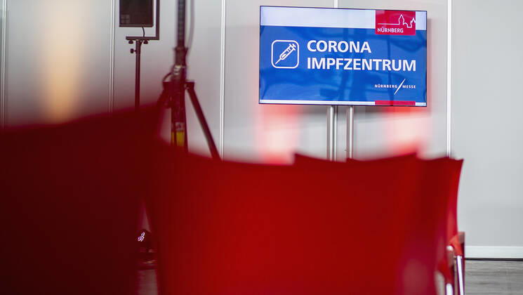 Nuremberg, NuernbergMesse, 27 12 2020, The first Corona vaccinations Picture The waiting area of the Corona vaccination center. Copyright: HMBxMedia JulienxBecker