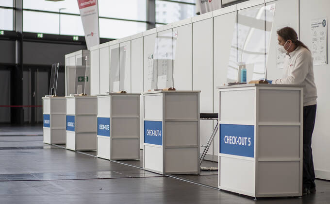 Nuremberg, NuernbergMesse, 27 12 2020, The first Corona vaccinations picture The sign out boxes Copyright: HMBxMedia JulienxBecker