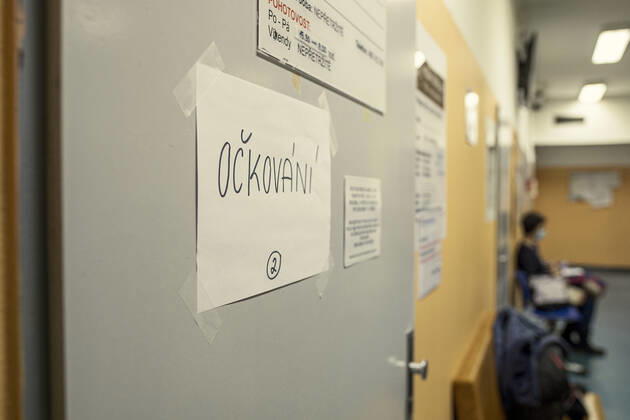 Vaccination against coronavirus continues in the country. It started in Prague and Brno on Sunday, and continues in regions today, January 4, 2021. Photo from the Regional Hospital Liberec. (CTKxPhoto RadekxPetrasek) CTKPhotoP202101040262301  PER 2