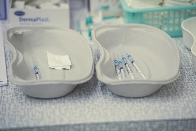 Vaccination against coronavirus continues in the country. It started in Prague and Brno on Sunday, and continues in regions today, January 4, 2021. Photo from the Regional Hospital Liberec. (CTKxPhoto RadekxPetrasek) CTKPhotoP202101040269101  PER 6