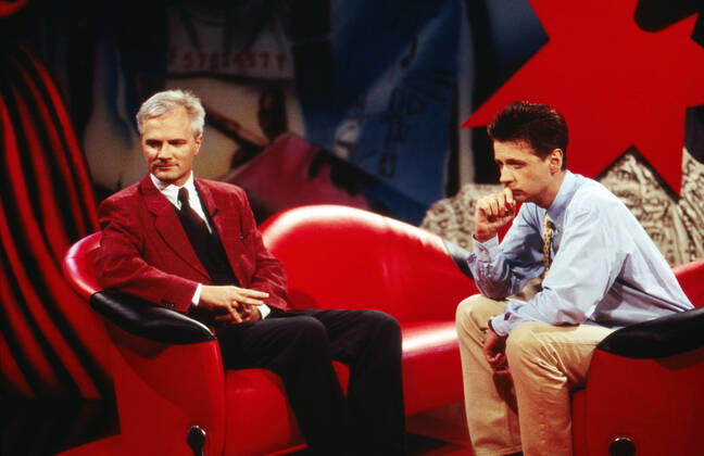 Stern TV Stern TV, RTL television magazine, Germany since 1990, presenter Günther Jauch with talk guest, Cologne North Rhine Westphalia Germany Copyright: FrankxHempel Nur redaktionelle Nutzung. Editorial usage only. UnitedArchives19530123_22 EDITORIAL USE ONLY !ACHTUNG AUFNAHMEDATUM GESCHÄTZT!