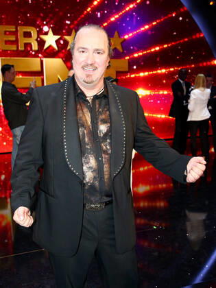 Cologne, Germany 07 December 2013 TV Show Das Supertalent 2013 2 Semi-Final Finalist Fortunato Lacovara 48 , Self-employed in catering supplies, from Nuremberg Bavaria , Talent Singer Coloneum North Rhine Westphalia Copyright: xFotostandx xHeisterkampx