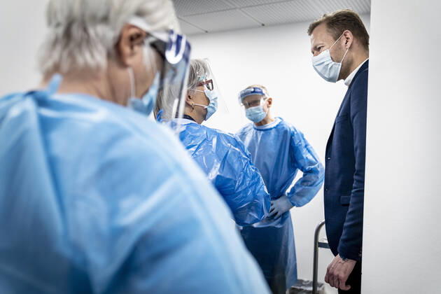 Regional Council Chairman of Region Zealand Heino Knudsen S visits the new Covid 19 vaccination center, which has opened at Slagelse Hospital, Thursday 7 January 2021, Slagelse Denmark  Copyright: RitzauxScanpix MadsxClausxRasmussenx cop103 spdk20210107-153741-L