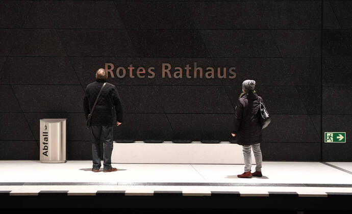 Berlin in the phase of the coronavirus crisis, in the picture U Bahnhof Rotes Rathaus, 08 01 2021, Copyright: xSebastianxRäppoldx xMatthiasxKox