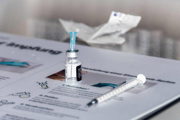 Kiel 11 Jan 2021 The new delivery of the Corona vaccine for the vaccination center Kiel has arrived From tomorrow, 12 Jan 2021, appointments can again be made by telephone or via the Internet portal for the group of over 80 years of age